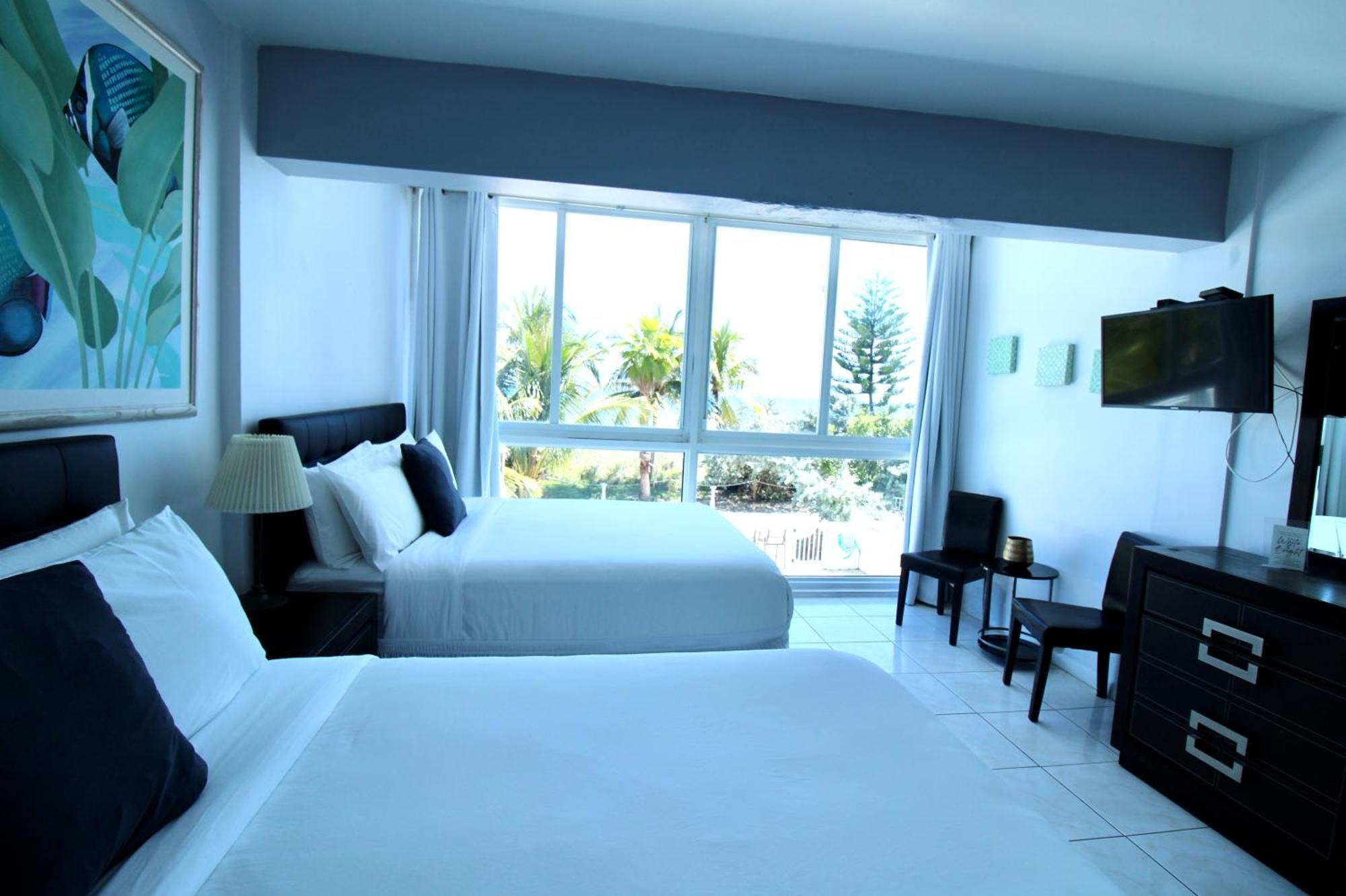 Castle Th16 Beachfront Townhouse With Private Patio, Direct Access, Pool, Tennis & Free Parking! *