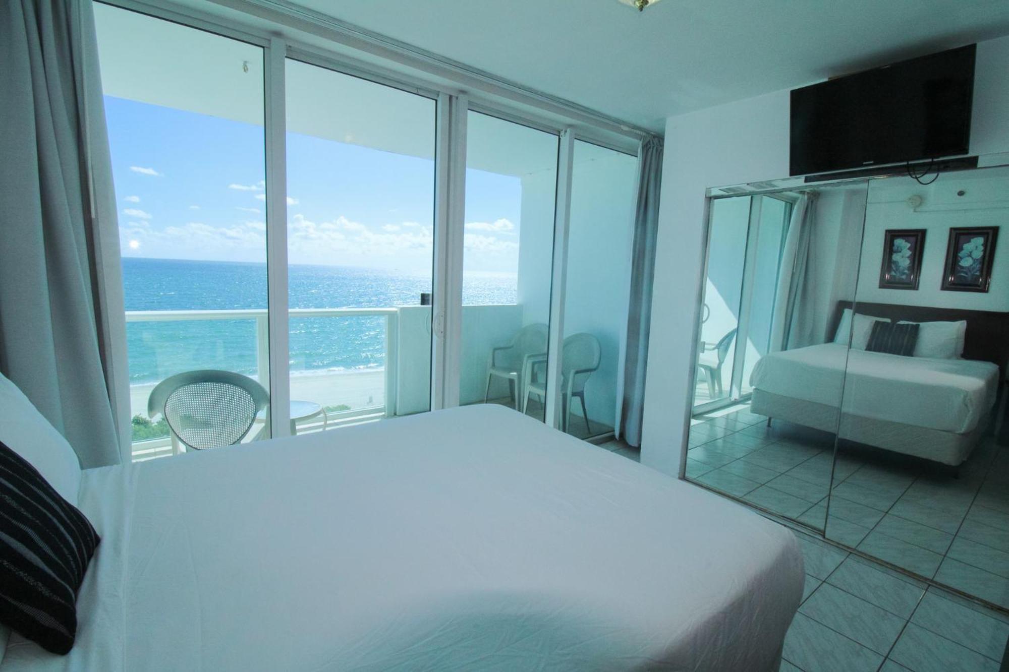 Castle 727 With Balcony And Ocean View, Pool, Tennis, Access, Free Parking * Miami Beach