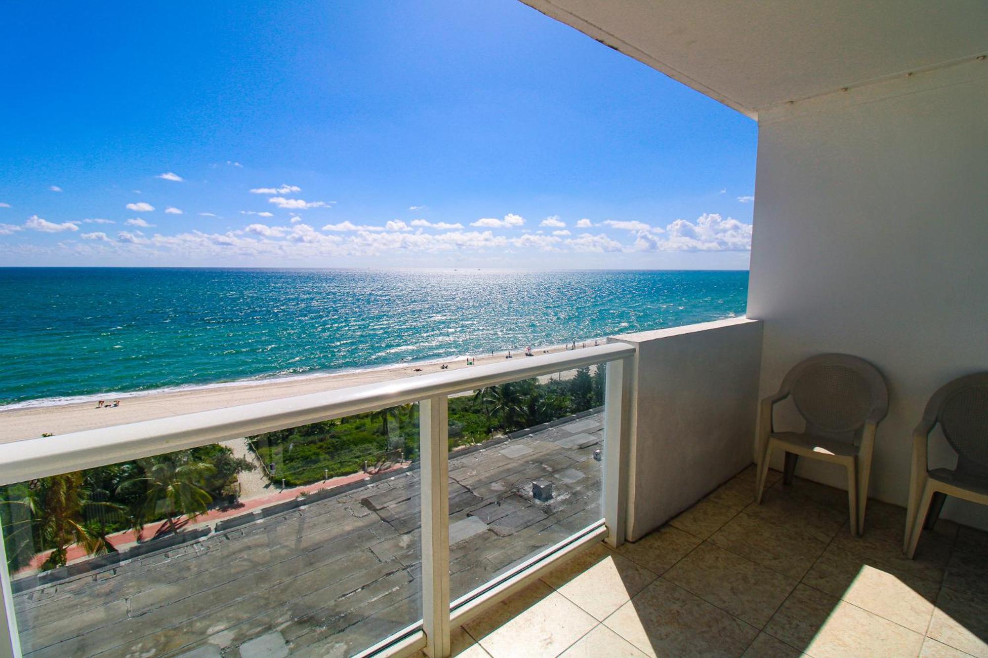 Castle 727 With Balcony And Ocean View, Pool, Tennis, Access, Free Parking Holiday home