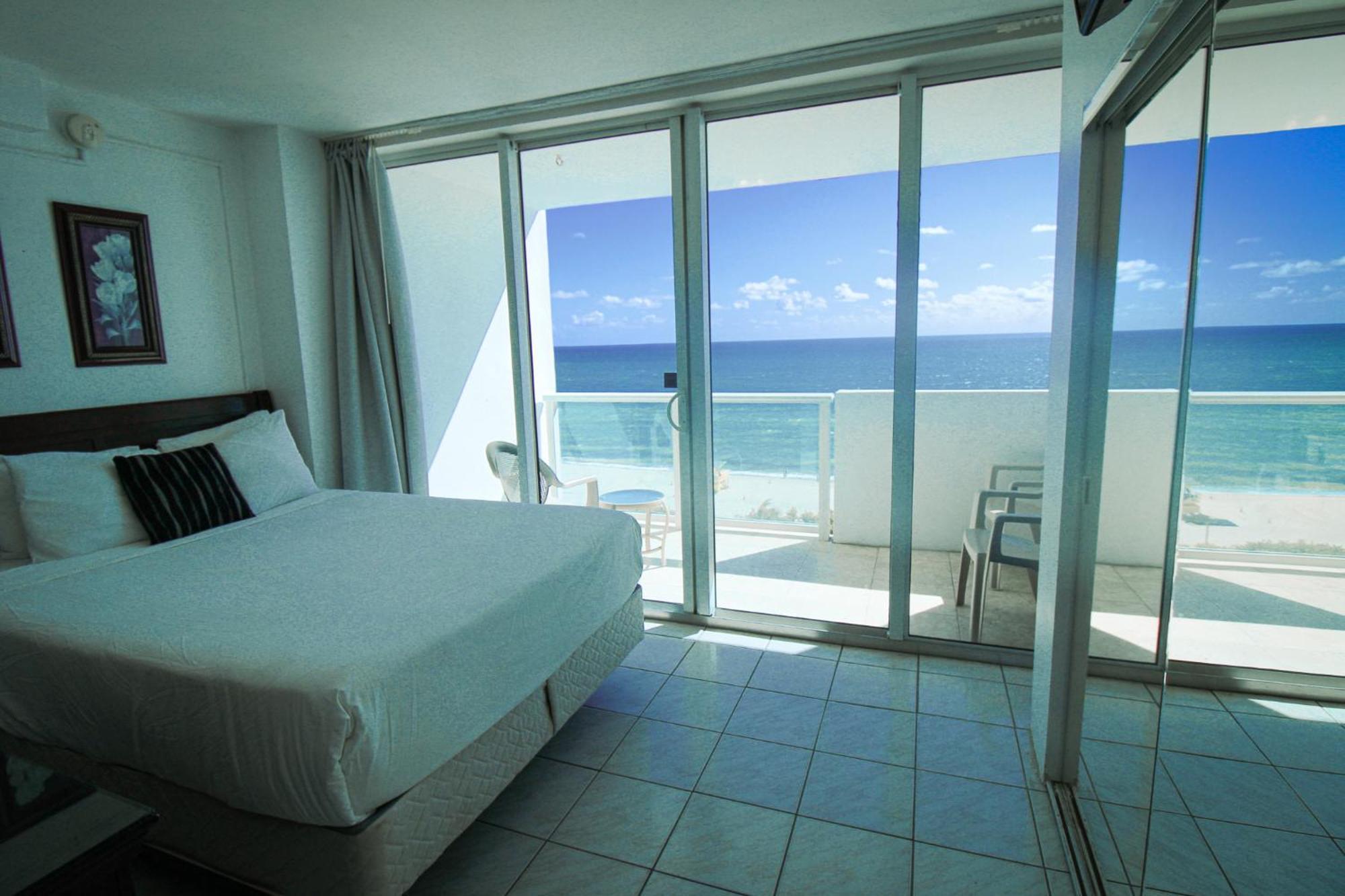 Castle 727 With Balcony And Ocean View, Pool, Tennis, Access, Free Parking Holiday home *