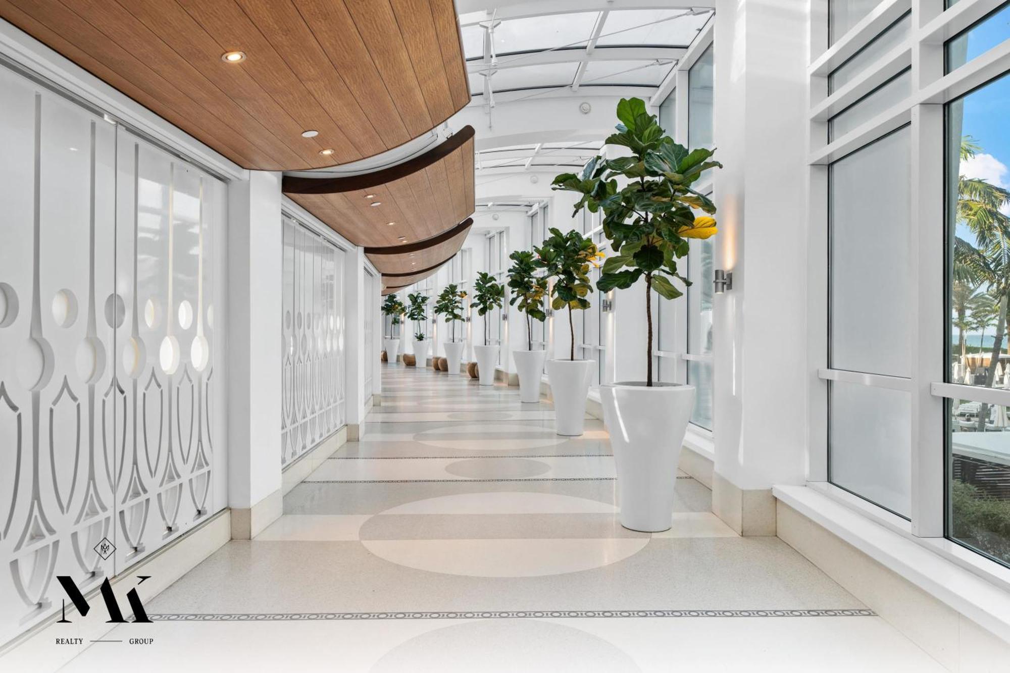 Ferienhaus Fontainebleau Balcony W Pool & Ocean View *