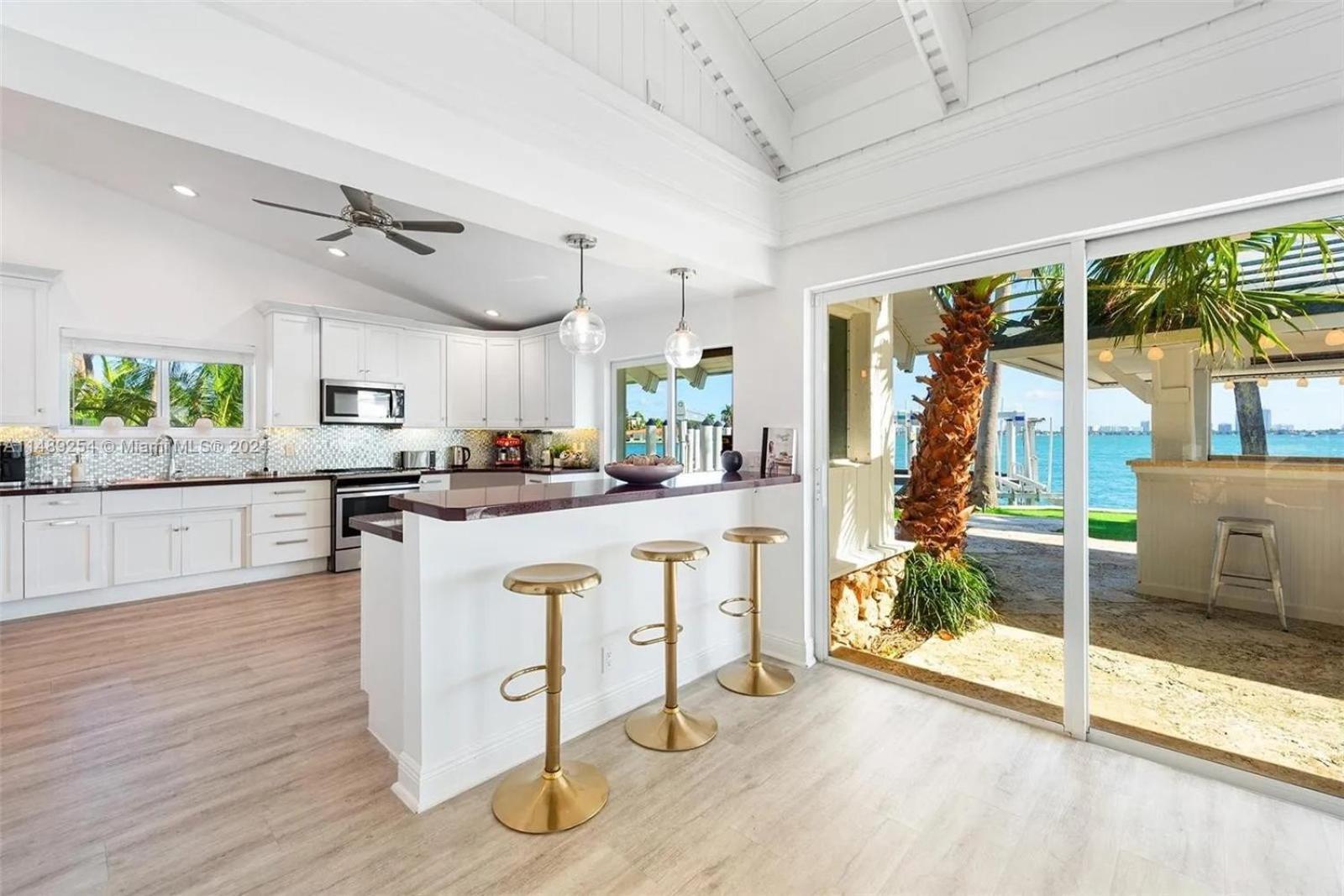 Hashmi Luxury 5bd & 5ba Retreat On North Bay Island *