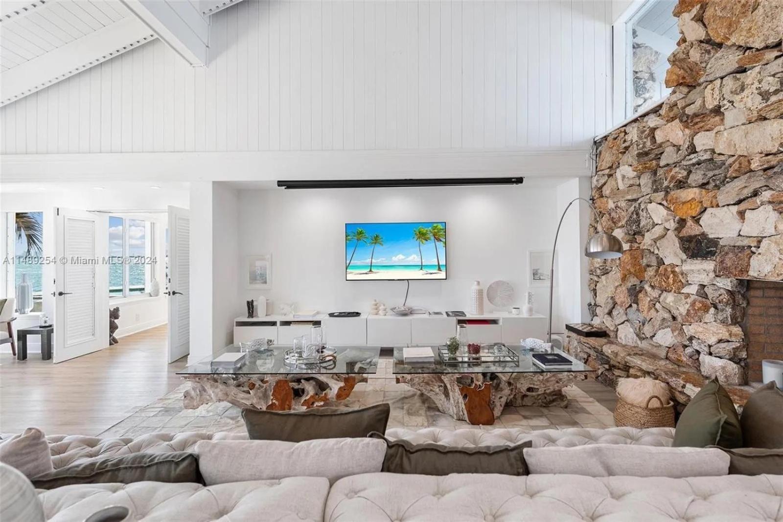 Hashmi Luxury 5bd & 5ba Retreat On North Bay Island Villa