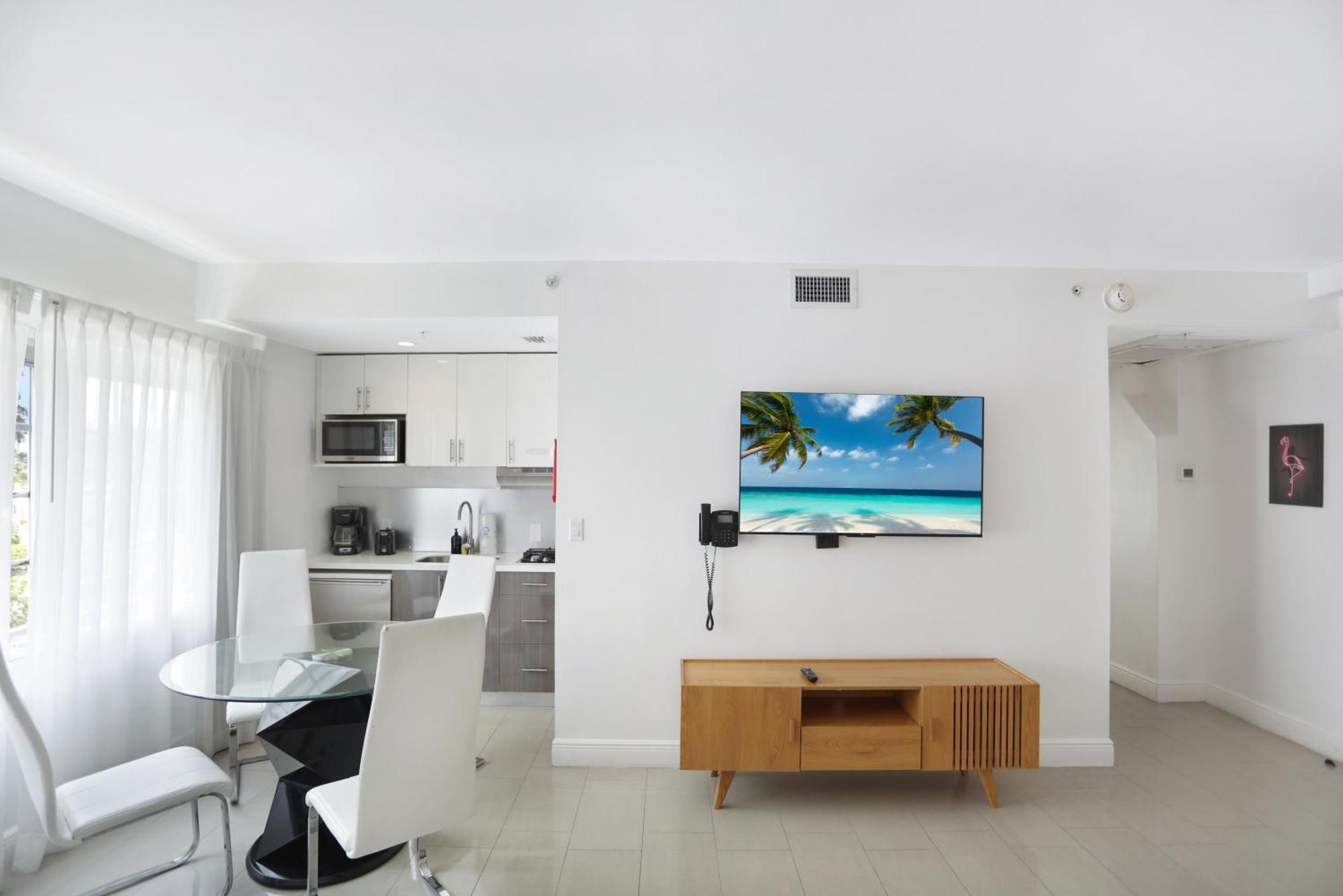 Hotel Belleza Miami Beach