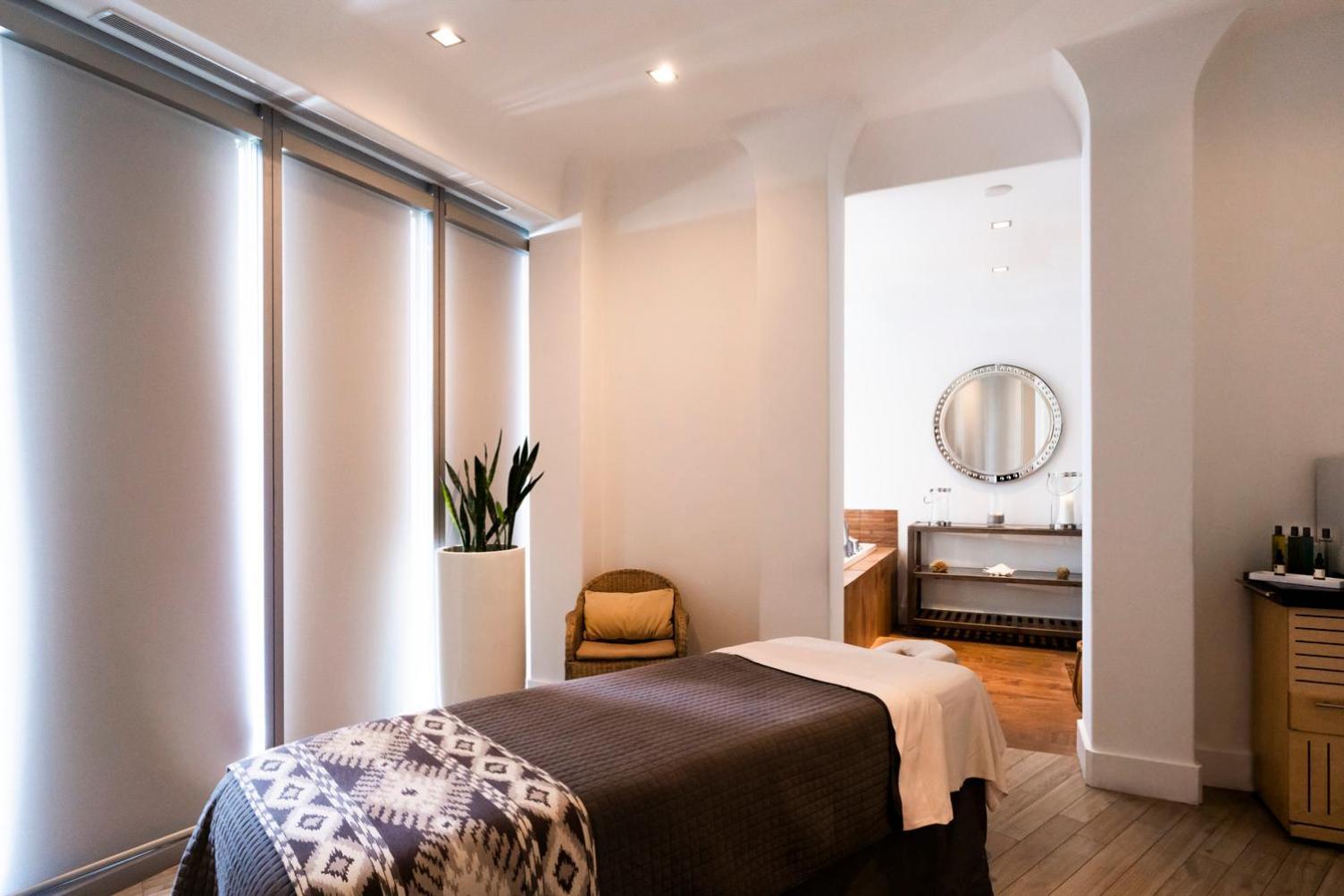 Resort Eden Roc 4*