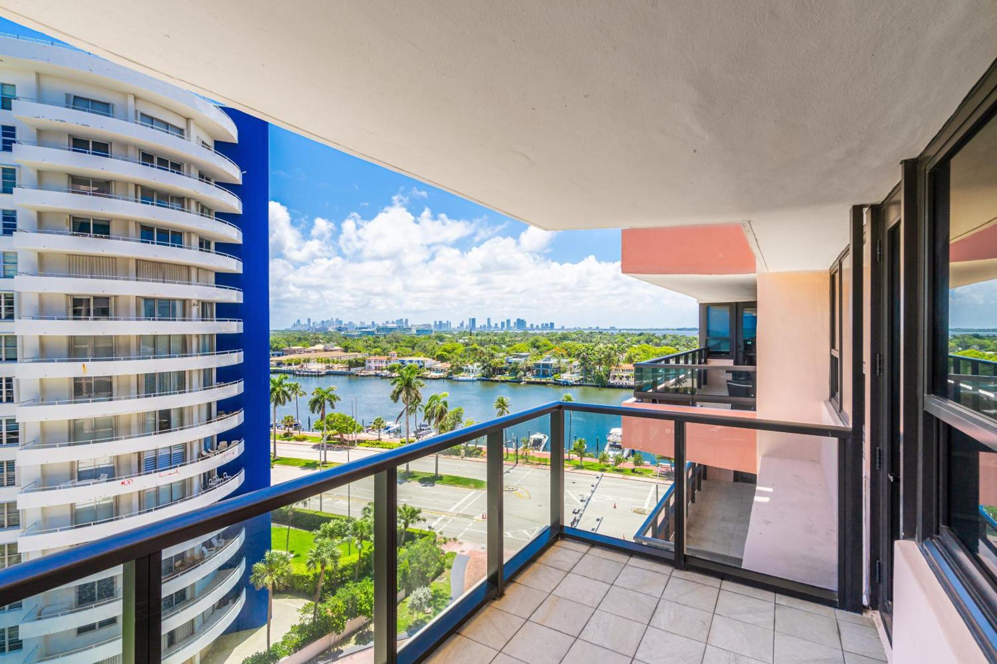 2 Bedrooms Unit Oceanfront The Alexander * Miami Beach