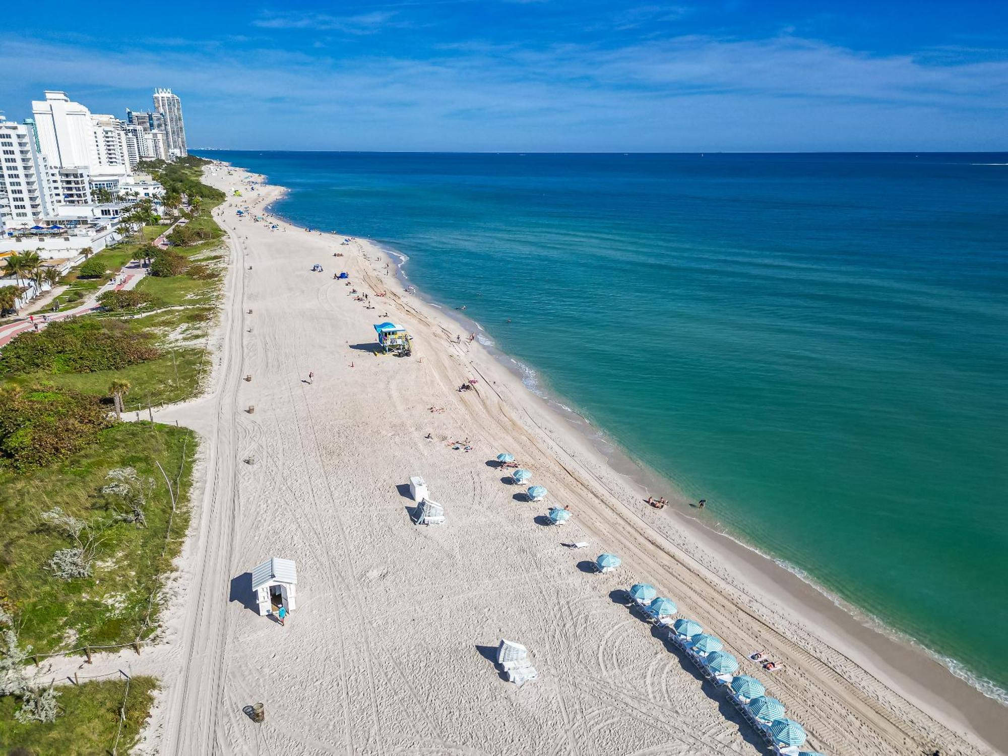 2 Bedrooms Unit Oceanfront The Alexander Apartment *