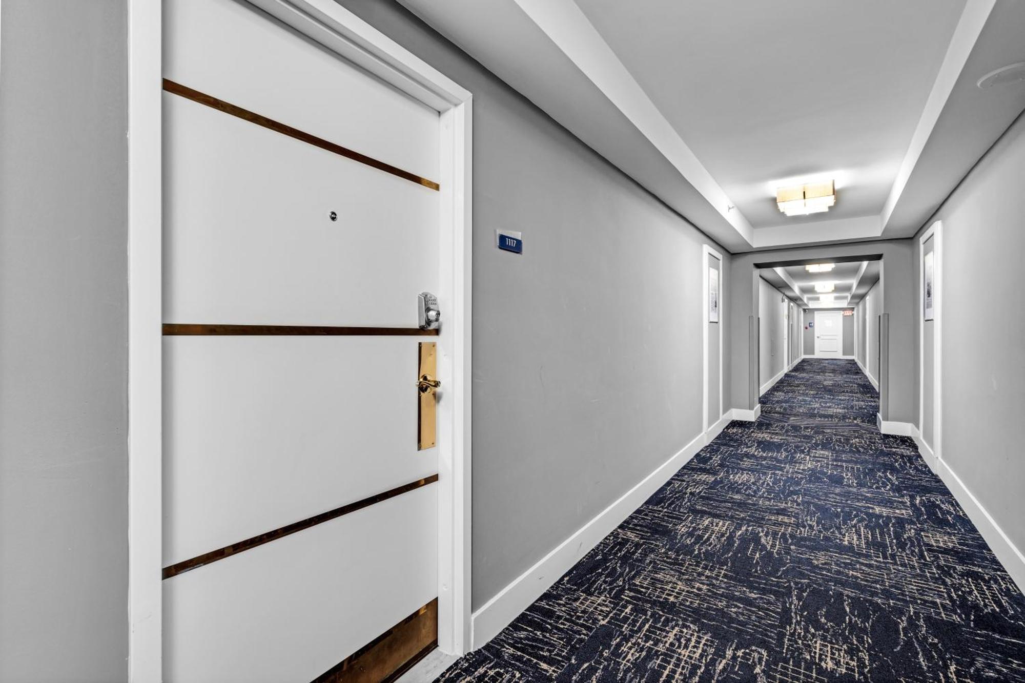 2 Bedrooms Unit Oceanfront The Alexander Apartment *