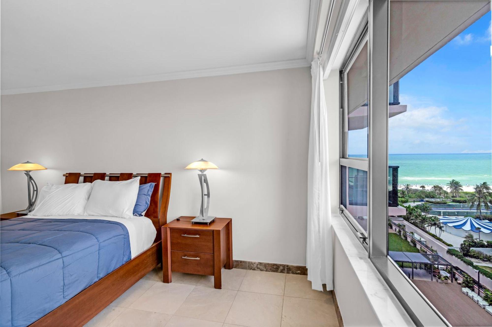 2 Bedrooms Unit Oceanfront The Alexander *