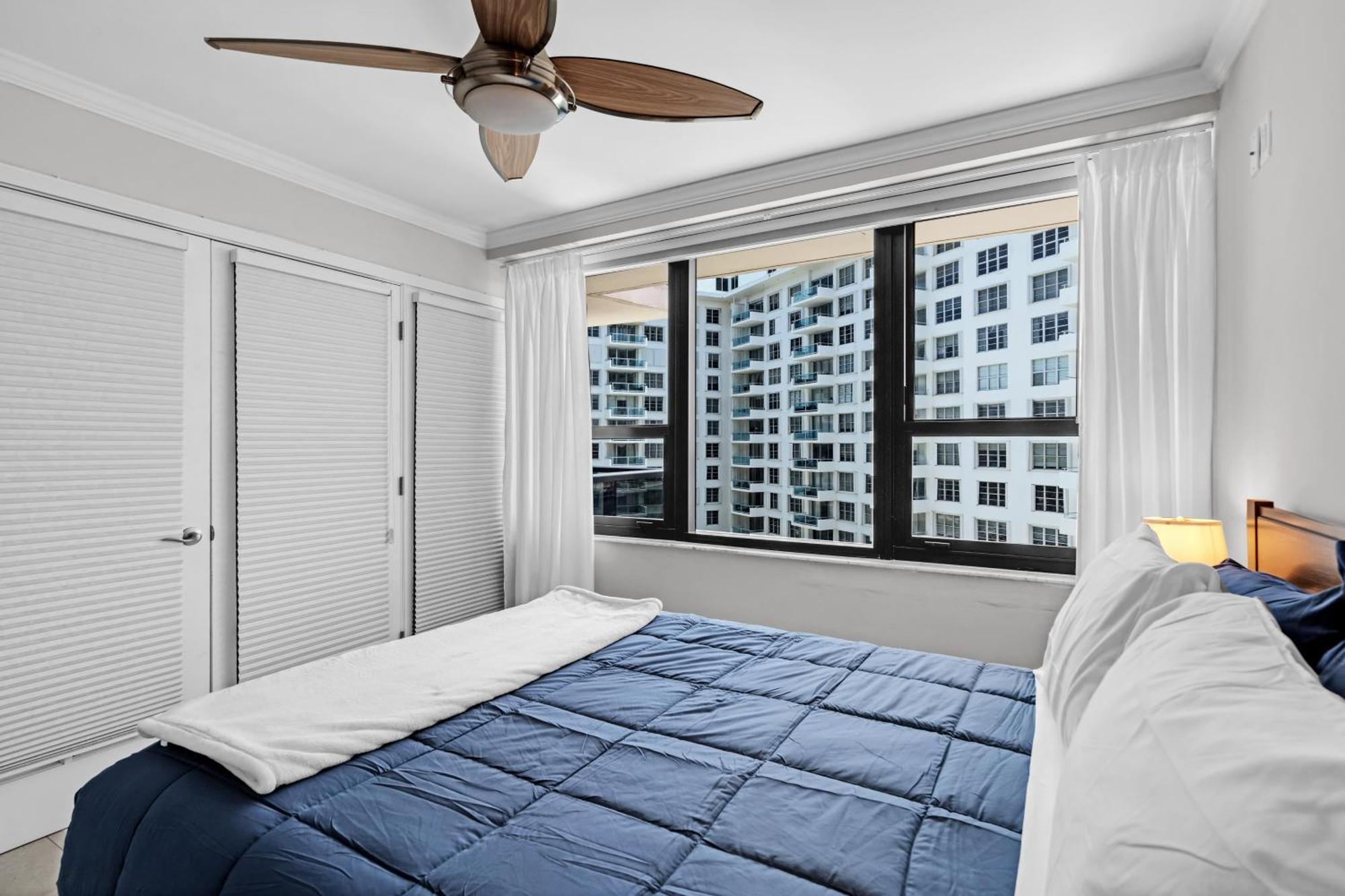 2 Bedrooms Unit Oceanfront The Alexander Apartment