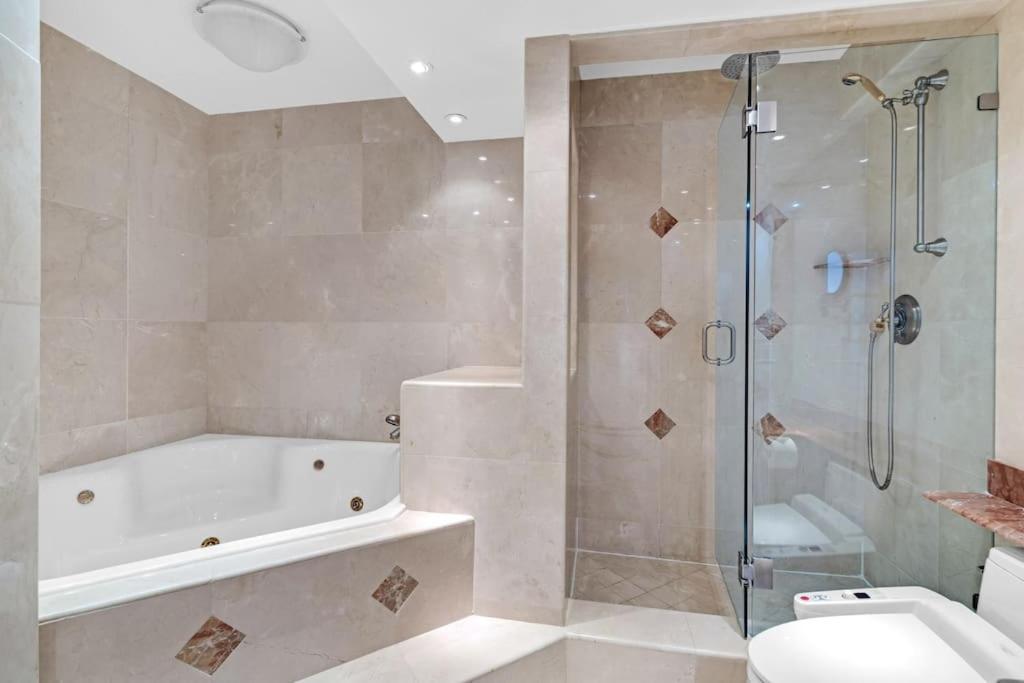 2 Bedrooms Unit Oceanfront The Alexander *