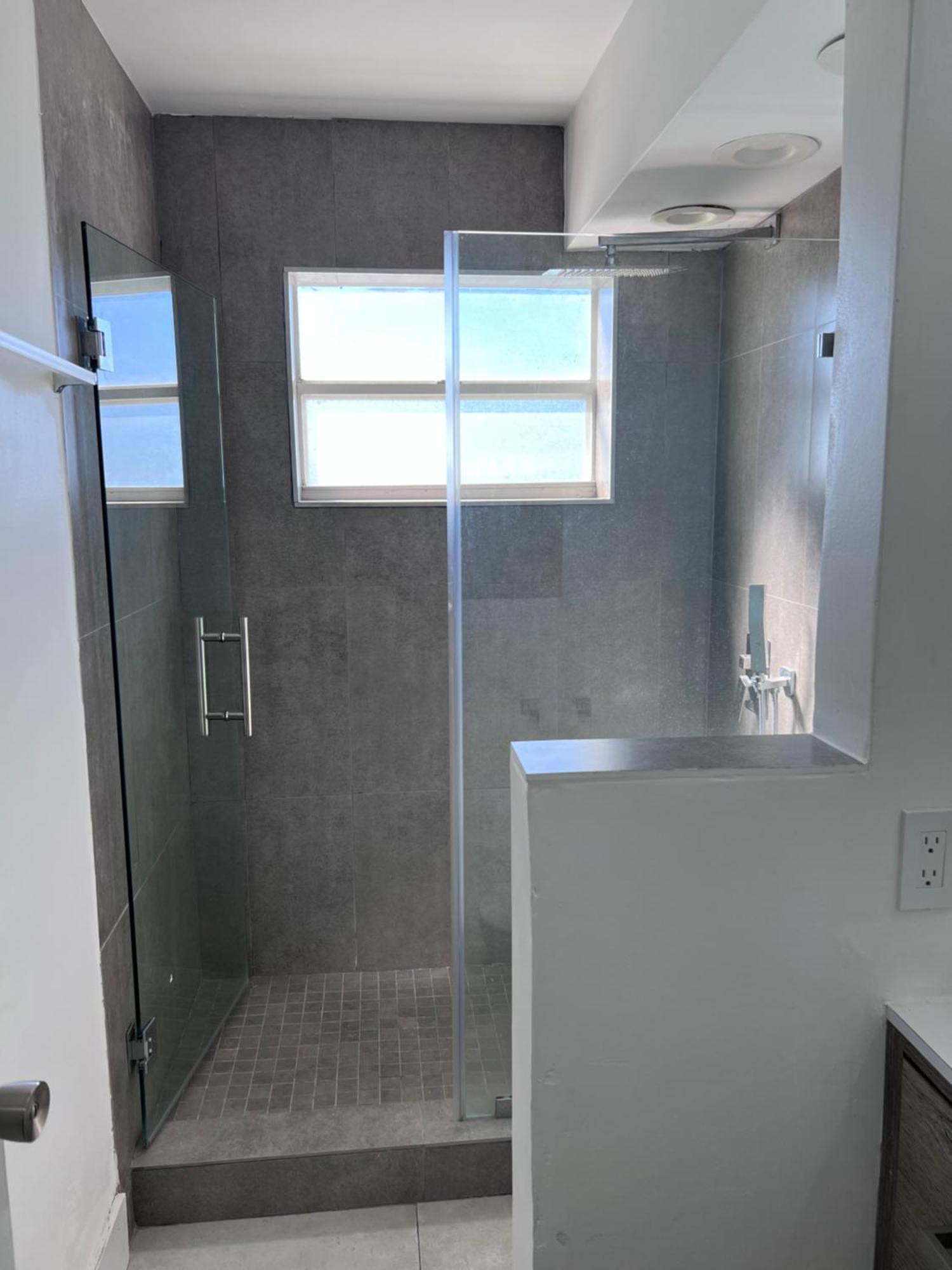 Apartment Unique Water Views, Free Parking 1bed 1 Bath Rooffornomads 416
