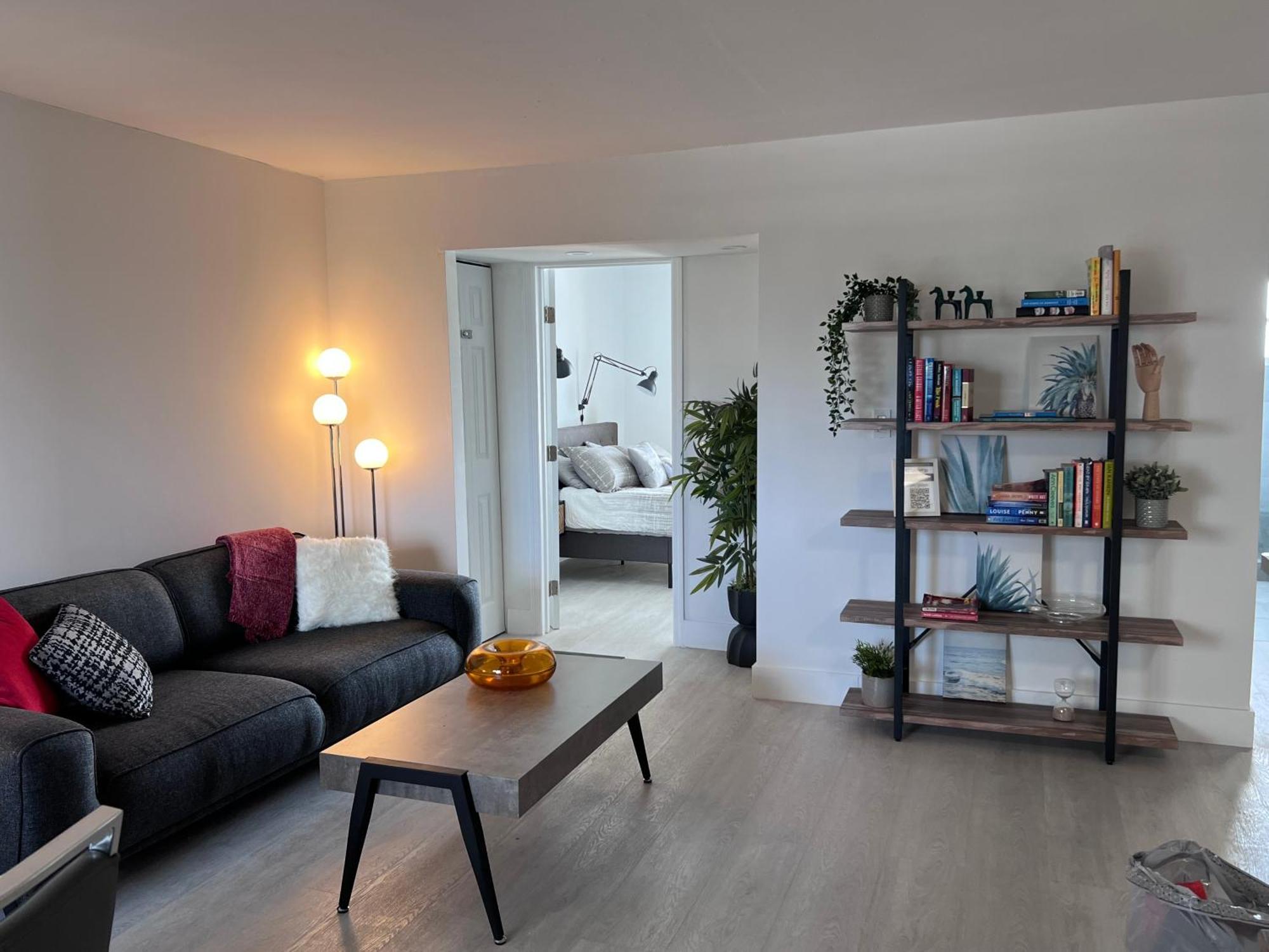 Apartment Unique Water Views, Free Parking 1bed 1 Bath Rooffornomads 416 *