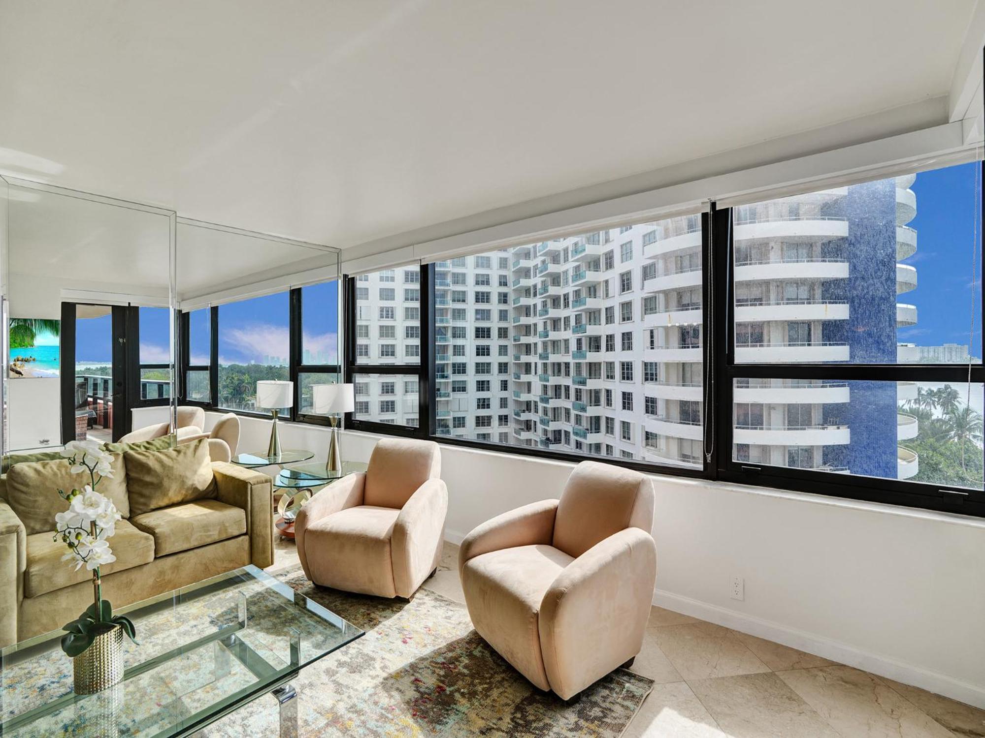 921 * Miami Beach