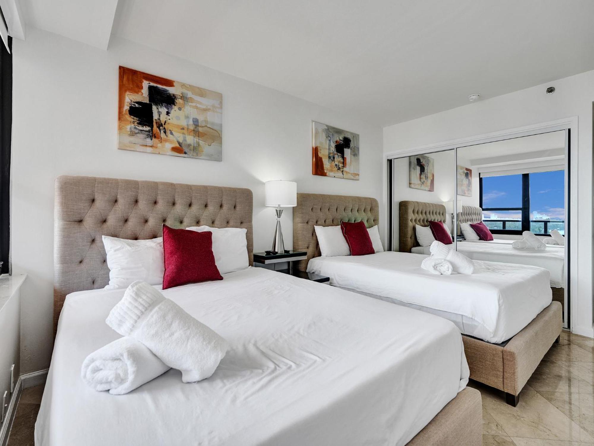 921 Apartment *