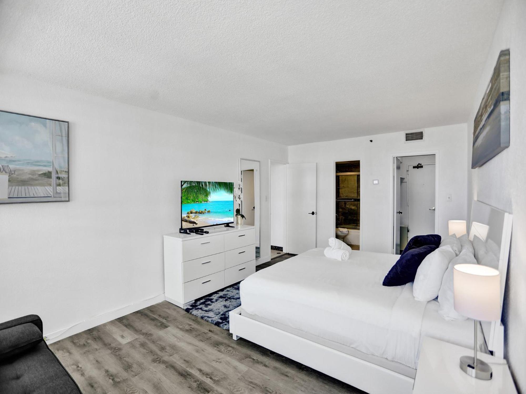 Apartment Beautiful In Service 1004