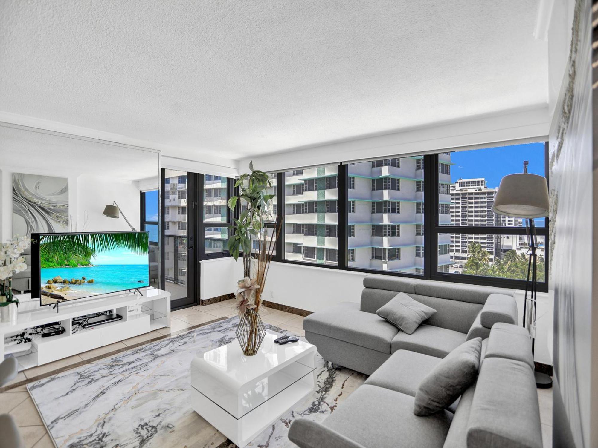Apartment Beautiful In Service 1004 *