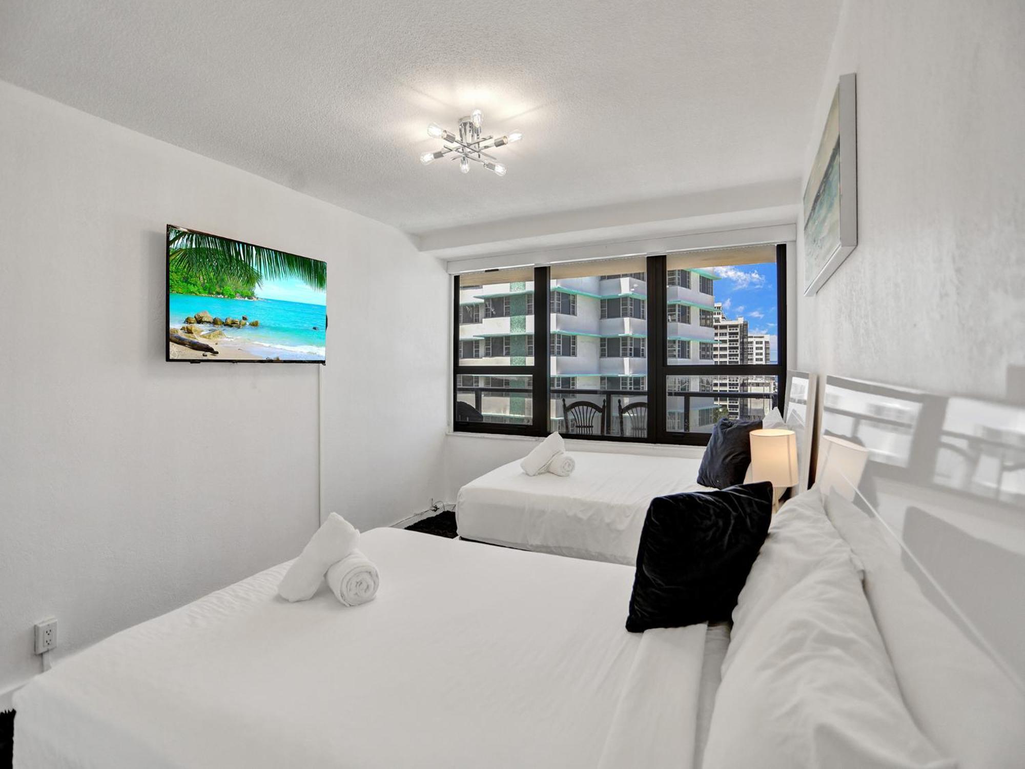 Beautiful In Service 1004 * Miami Beach