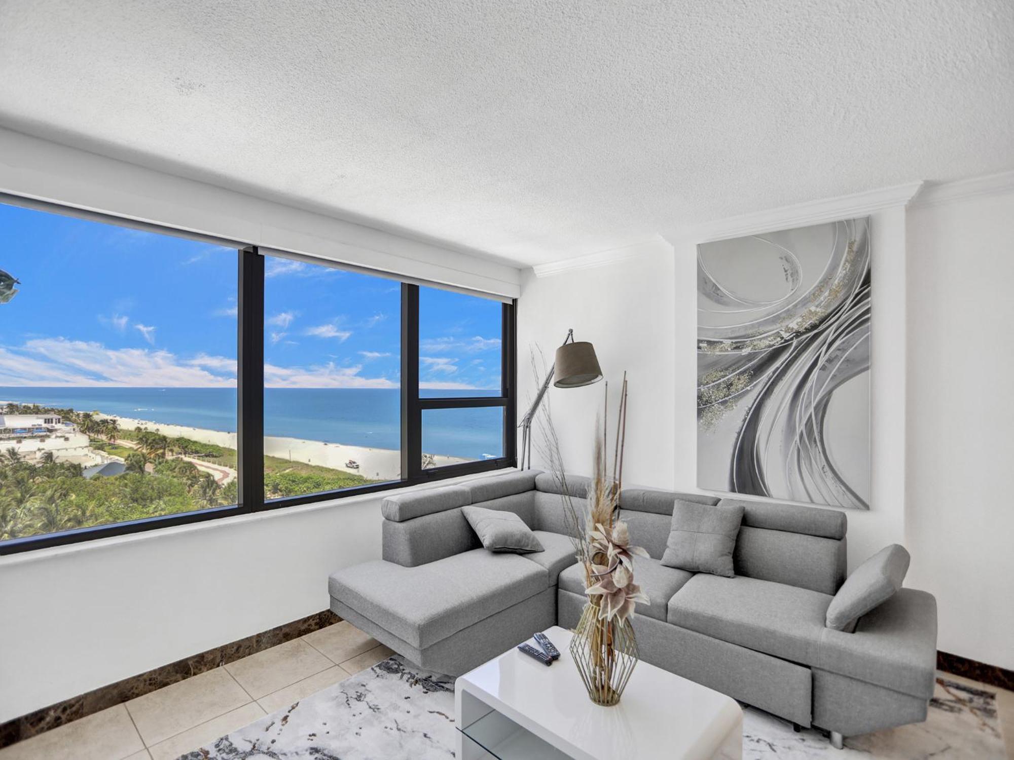 Beautiful In Service 1004 Apartment