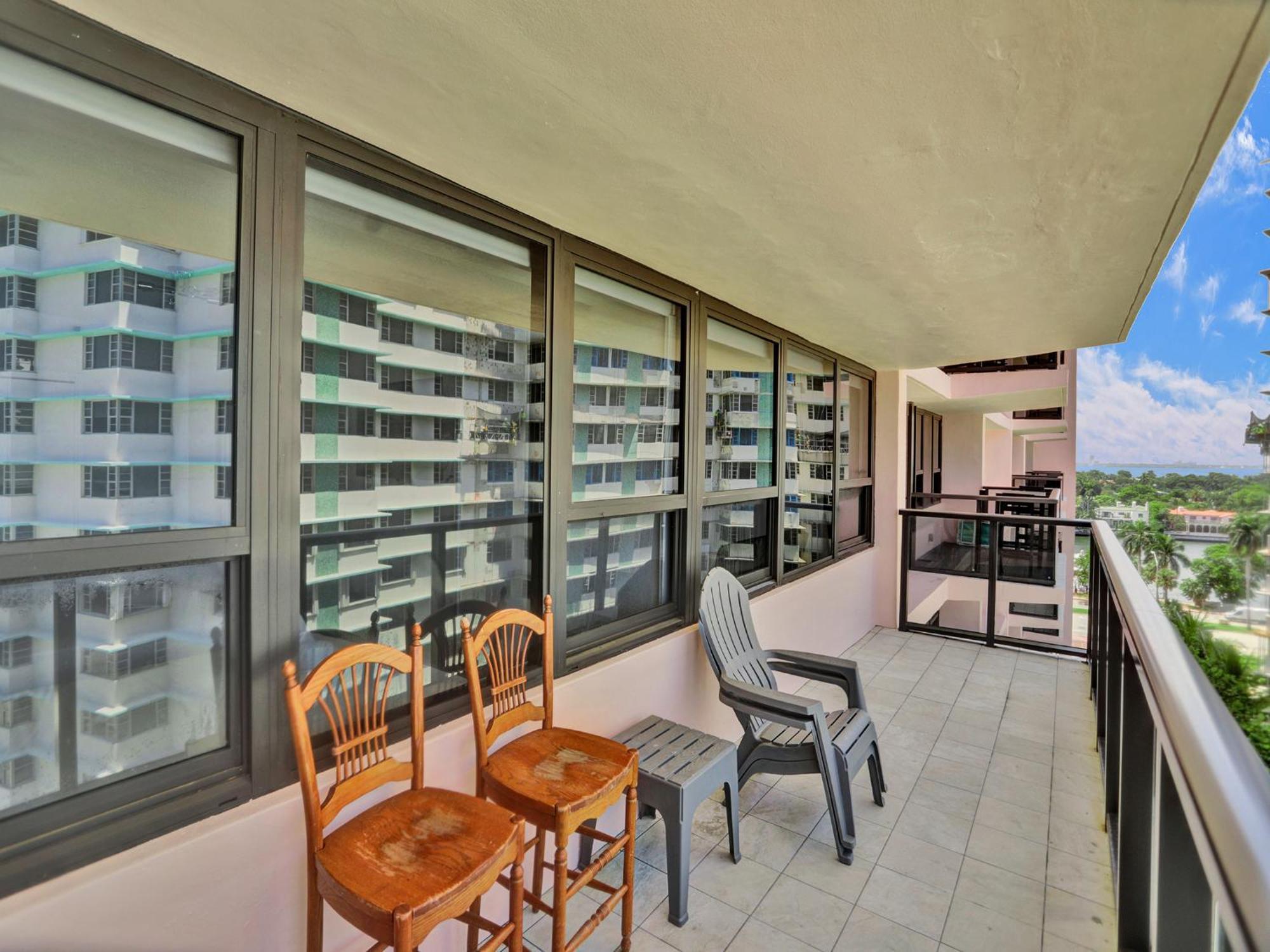 Beautiful In Service 1004 Apartment
