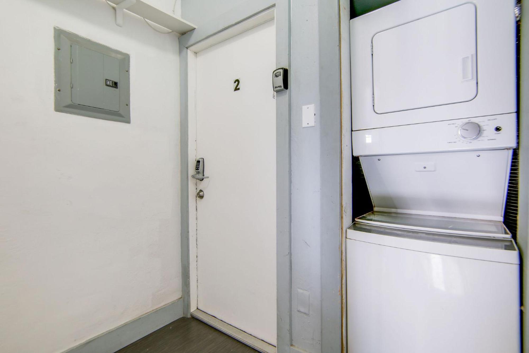 Comfy 1 B/r, Near Ocean Dr & - South Apartment *