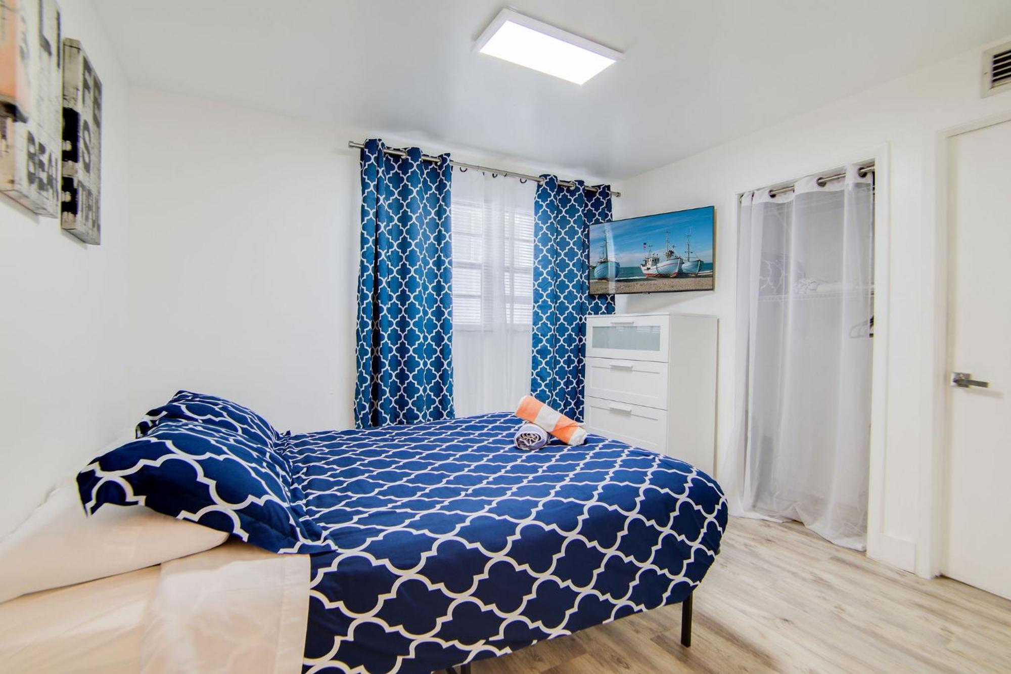 2b/2b, Free Parking, South Beach, 1 Block 2 Apartment Miami Beach