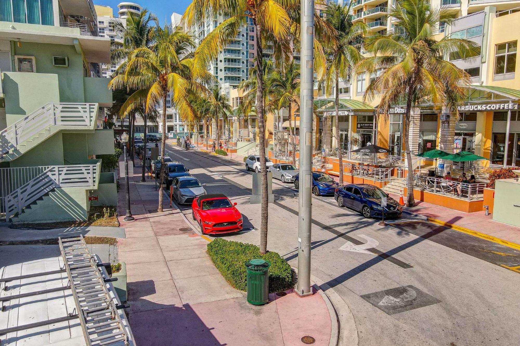 Apartment Private Ocean Dr W/2 Queen Beds, Steps 2 *