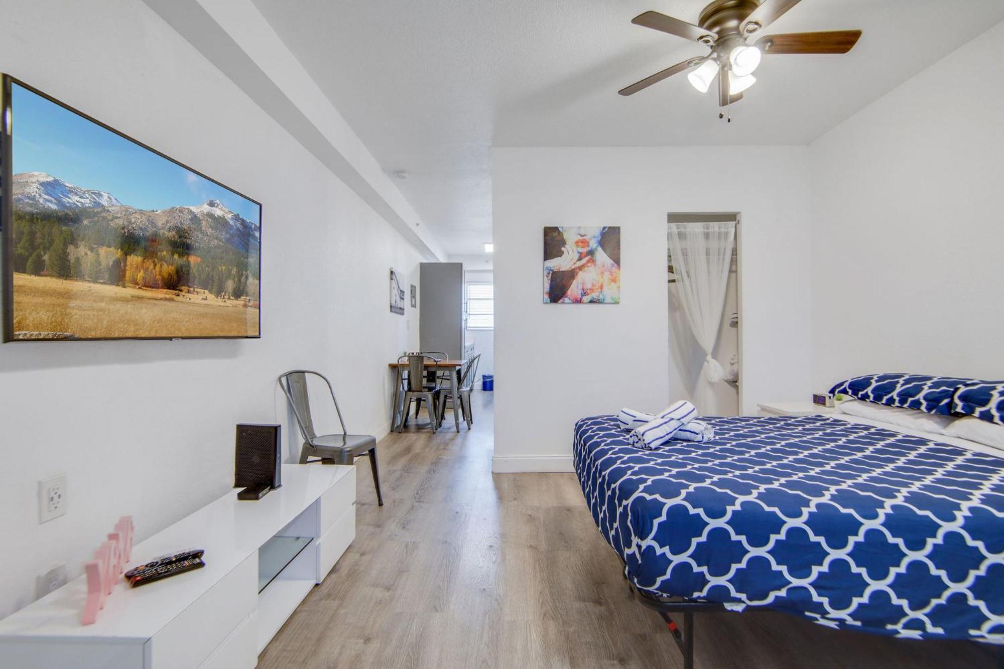 Private Ocean Dr W/2 Queen Beds, Steps 2 Apartment *