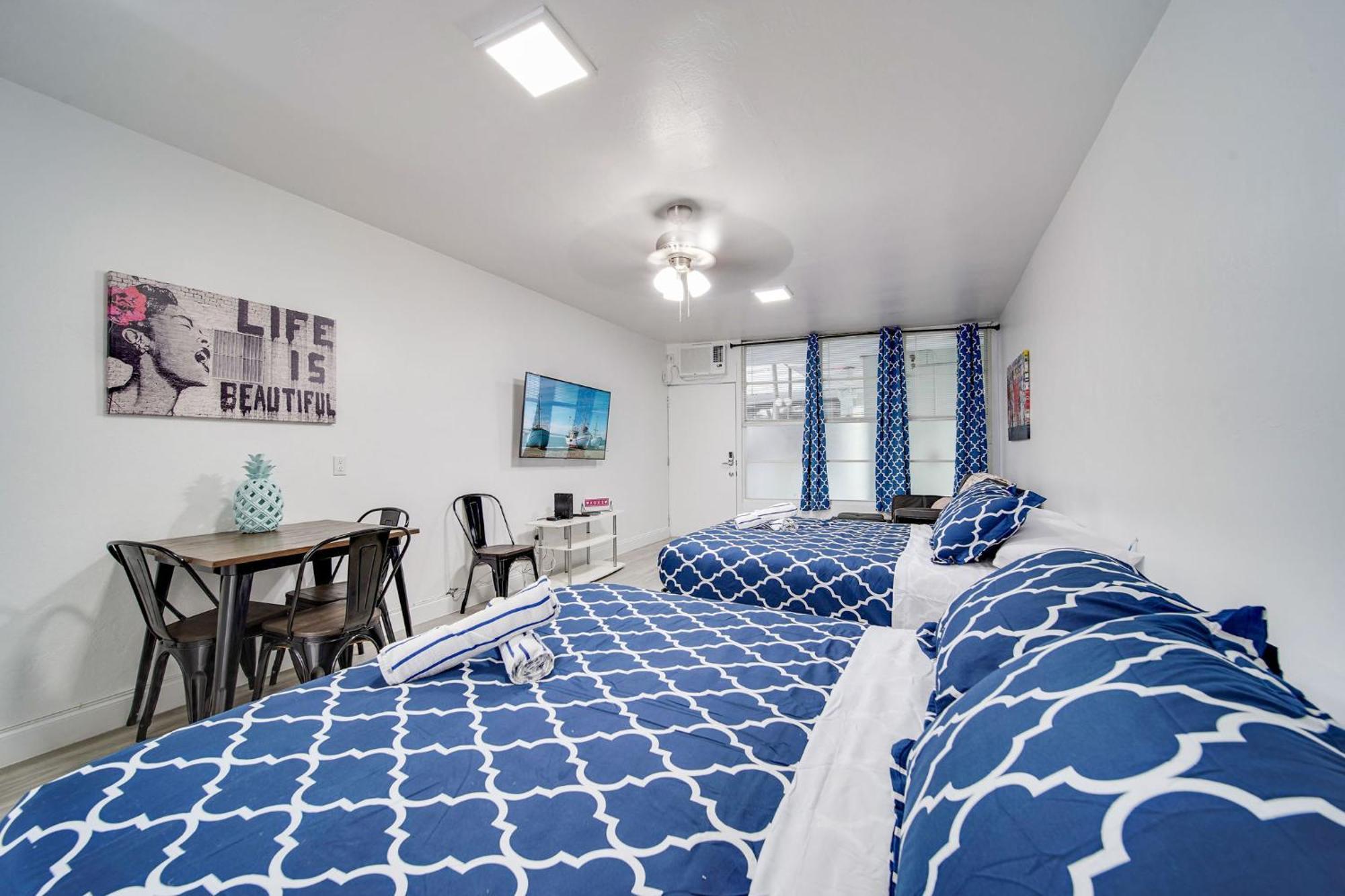 Deco Beachside Apt, W/2 Queen Beds, Washer/dryer Miami Beach