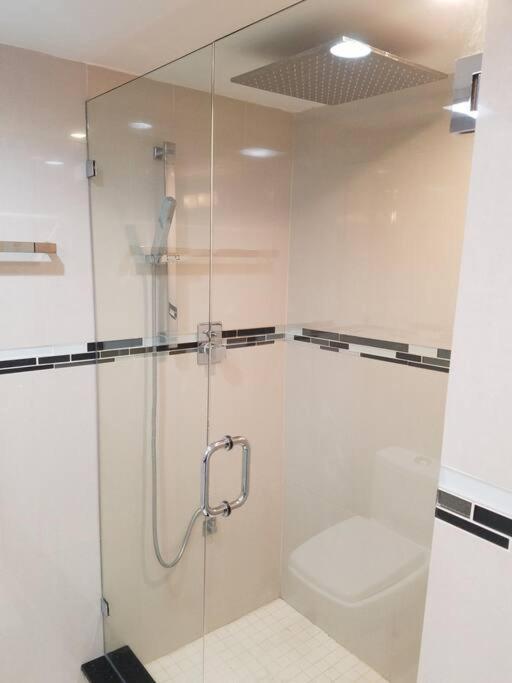Apartment Ocean Front 2 Bedroom And 2 Bathroom At The Alexander Miami Beach