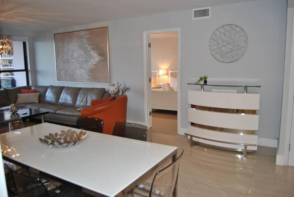 Ocean Front 2 Bedroom And 2 Bathroom At The Alexander Apartment