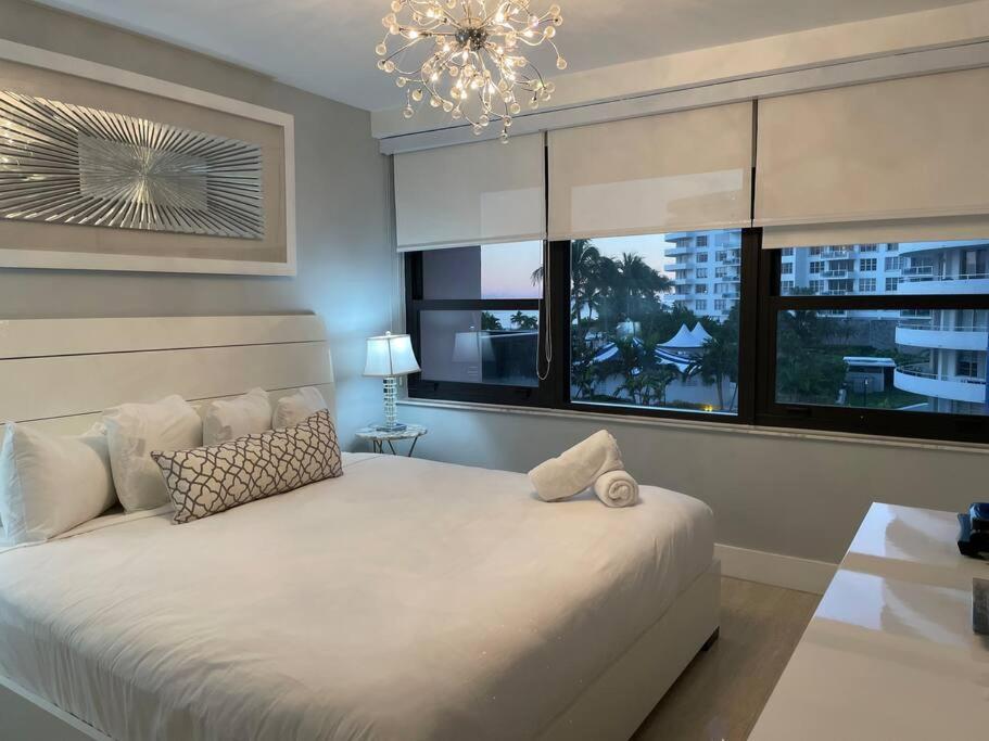 Ocean Front 2 Bedroom And 2 Bathroom At The Alexander Apartment