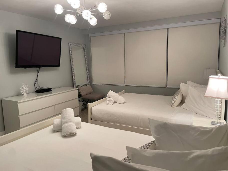 Ocean Front 2 Bedroom And 2 Bathroom At The Alexander