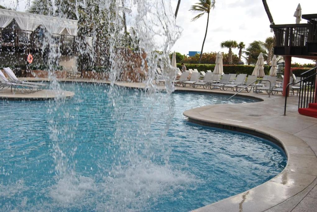 Ocean Front 2 Bedroom And 2 Bathroom At The Alexander * Miami Beach