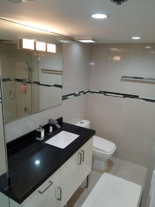 Apartment Ocean Front 2 Bedroom And 2 Bathroom At The Alexander