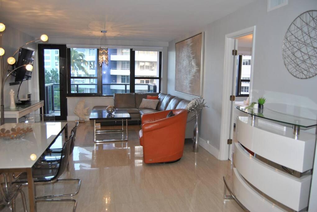 Ocean Front 2 Bedroom And 2 Bathroom At The Alexander *