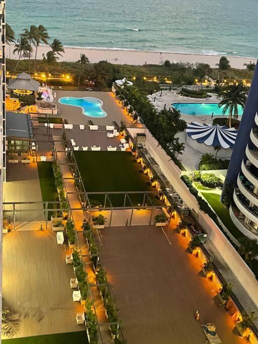 Ocean Front 2 Bedroom And 2 Bathroom At The Alexander *