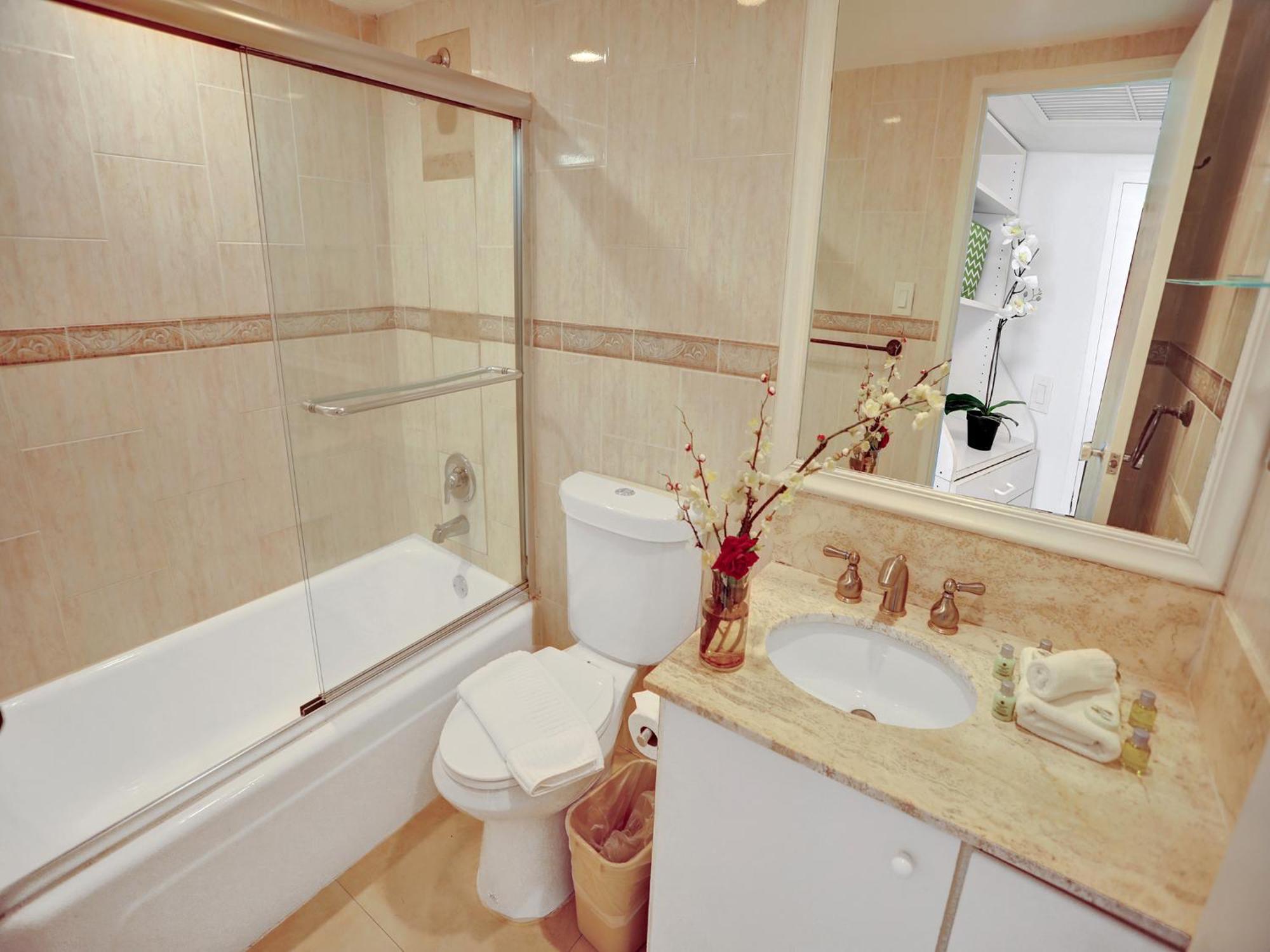 Modern Ocean View Service Unit 1206 Apartment Miami Beach