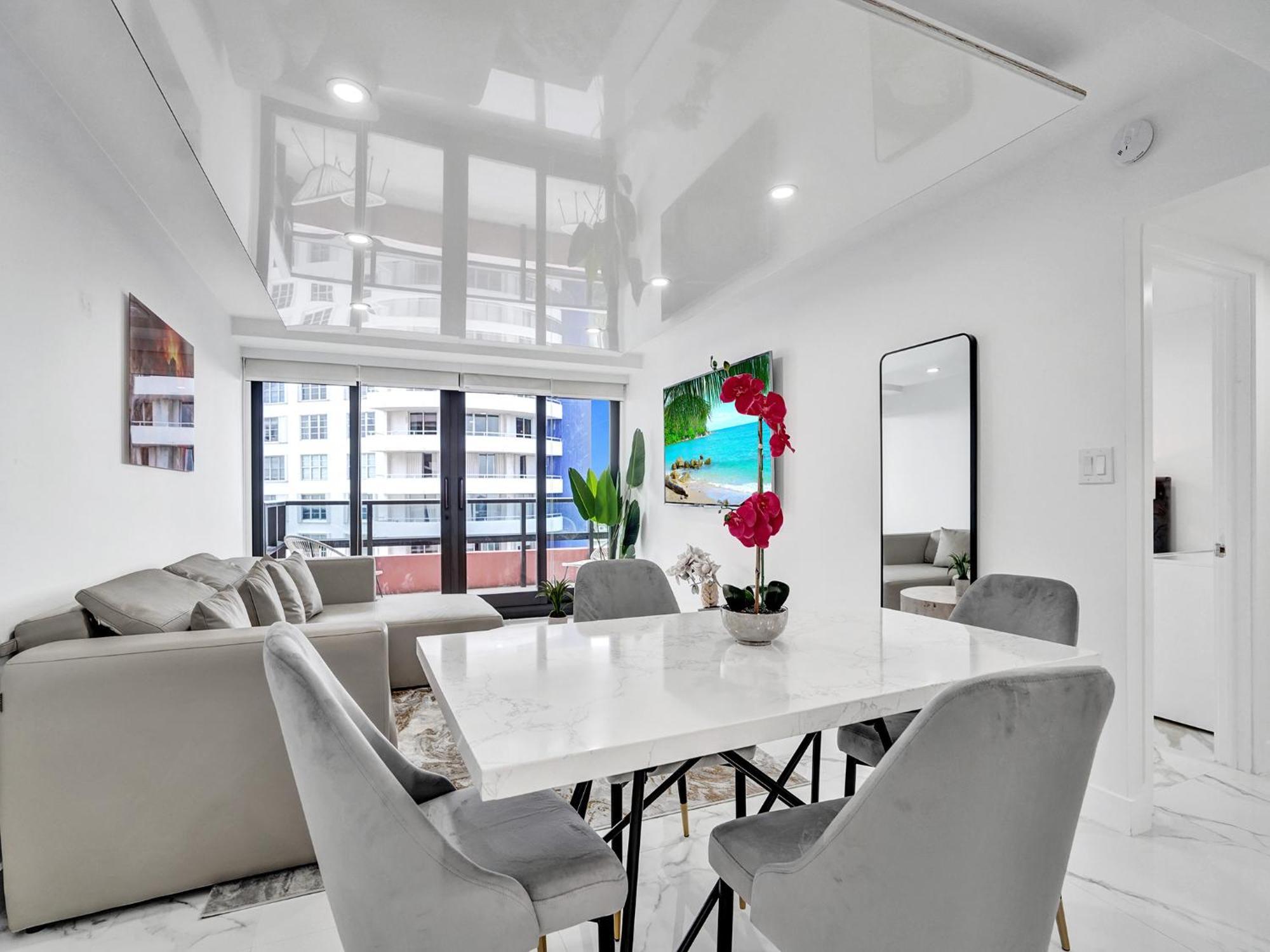 Apartment High Floor Miami Pool Service 1219 Miami Beach