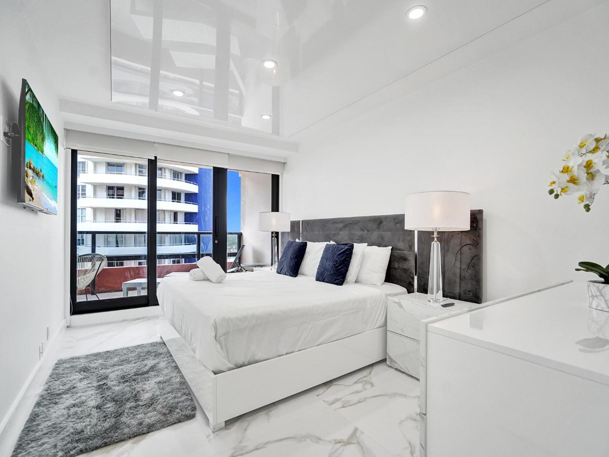 High Floor Miami Pool Service 1219