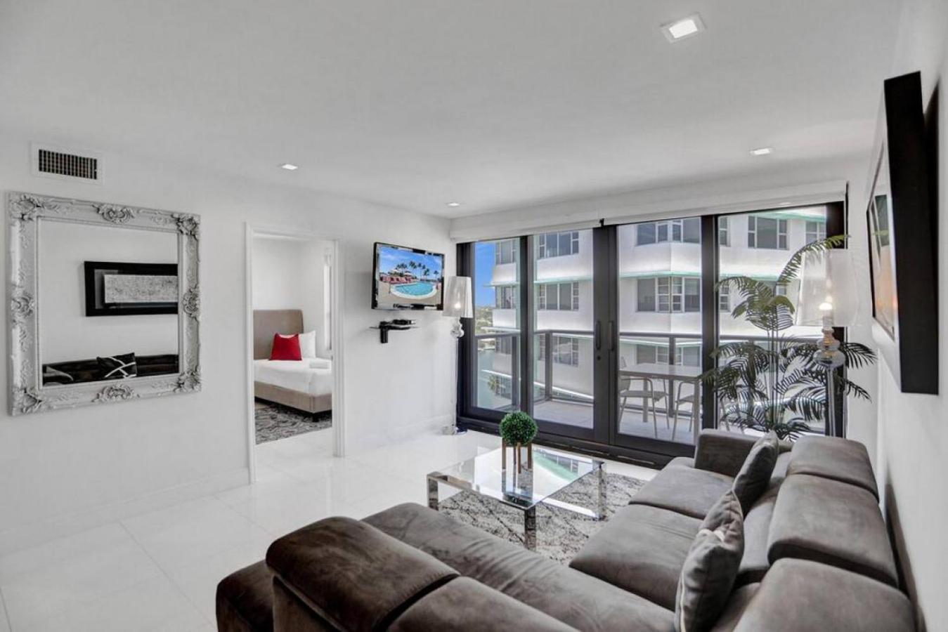 High Floor 2bd With Service 1616