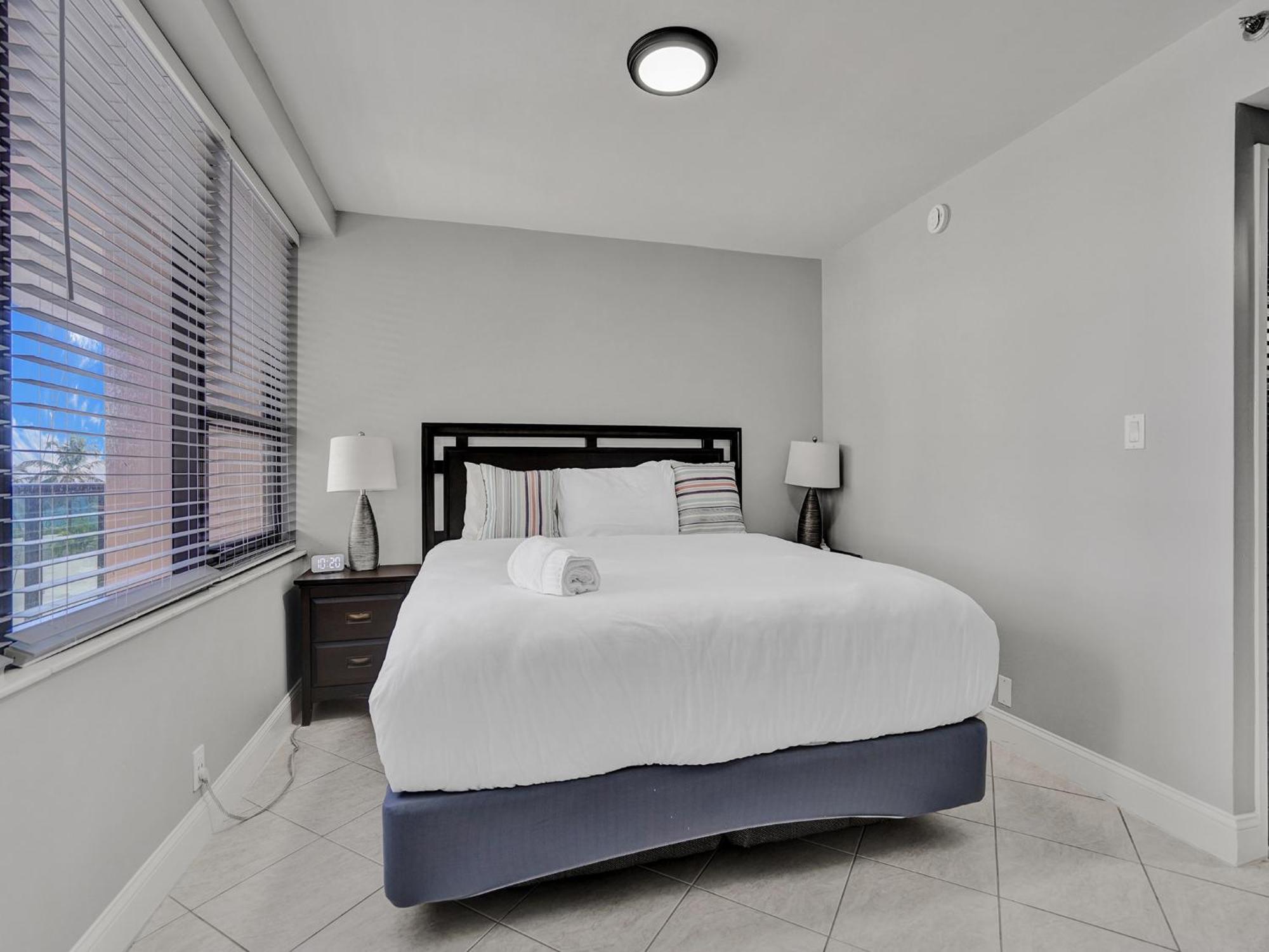 Cozy Beachfront 2 Bdr Miami 406 Miami Beach