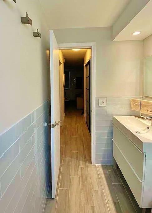 Block From One Bedroom With Parking Apartment Miami Beach