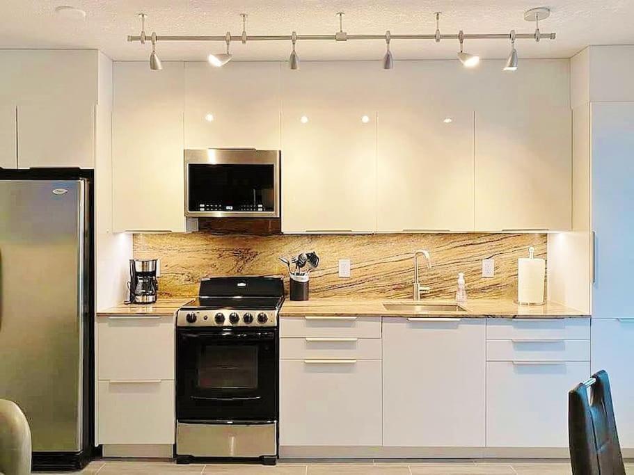 Block From One Bedroom With Parking Apartment Miami Beach