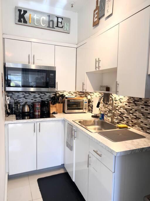 Beachside 1br Steps Away From Miami Beach