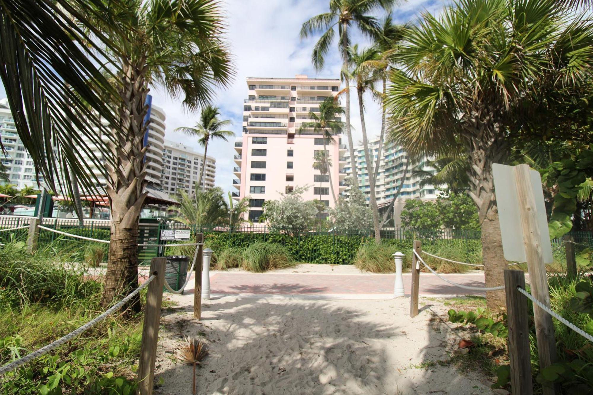 Alexander 1211 Beachfront With Direct Access, 2 Pools, Sauna, Gym