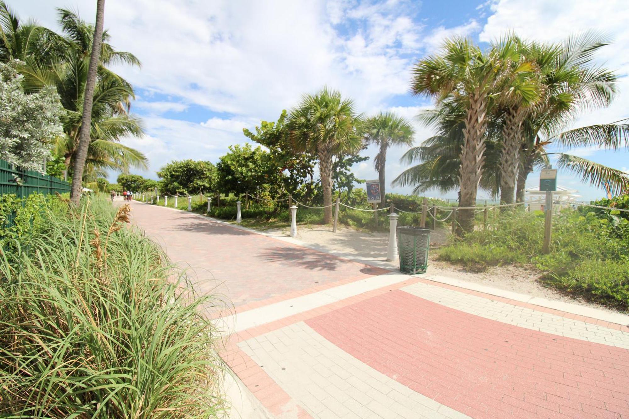 Alexander 1211 Beachfront With Direct Access, 2 Pools, Sauna, Gym Holiday home