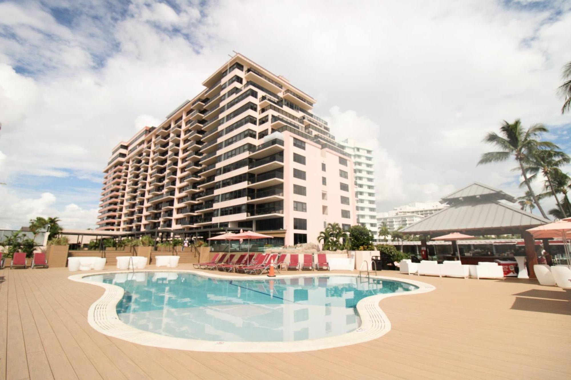 Alexander 1211 Beachfront With Direct Access, 2 Pools, Sauna, Gym Holiday home *
