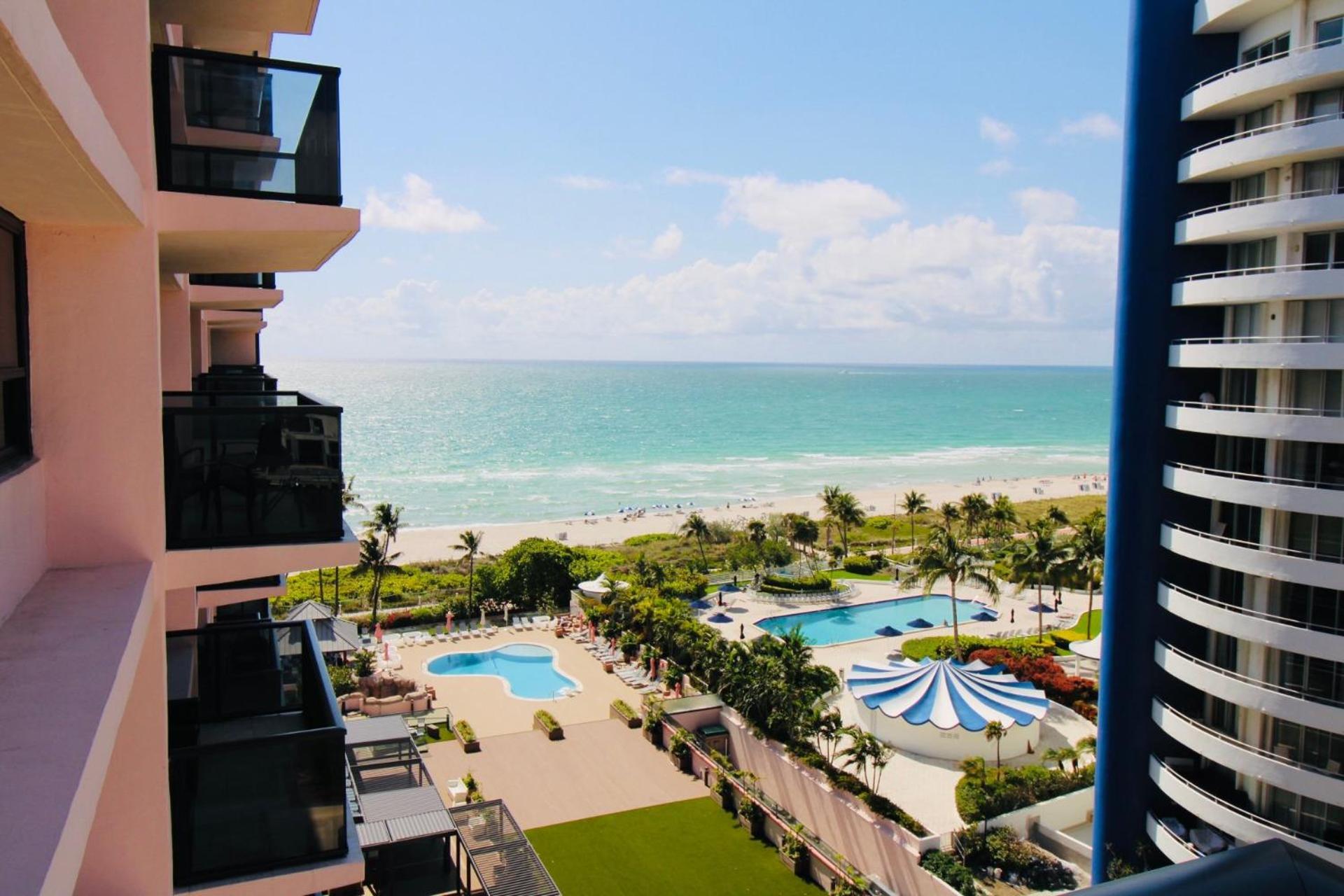 Alexander 1211 Beachfront With Direct Access, 2 Pools, Sauna, Gym Holiday home Miami Beach