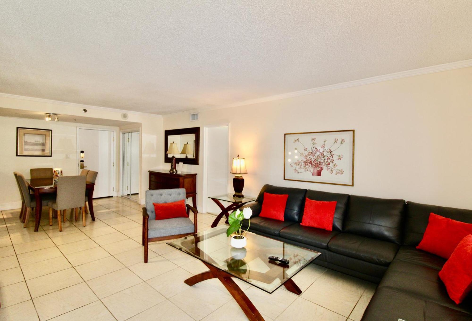 Alexander 1211 Beachfront With Direct Access, 2 Pools, Sauna, Gym Holiday home Miami Beach